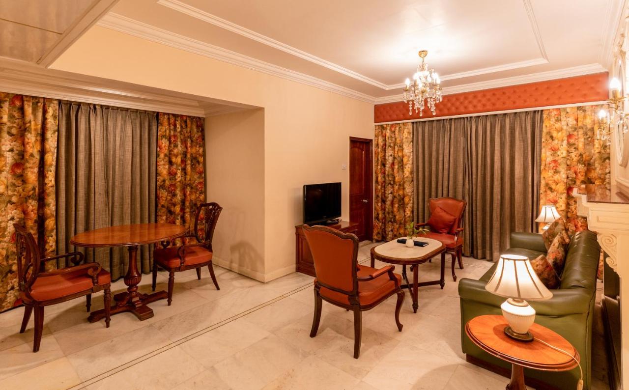 Hotel Hardeo Нагпур Экстерьер фото