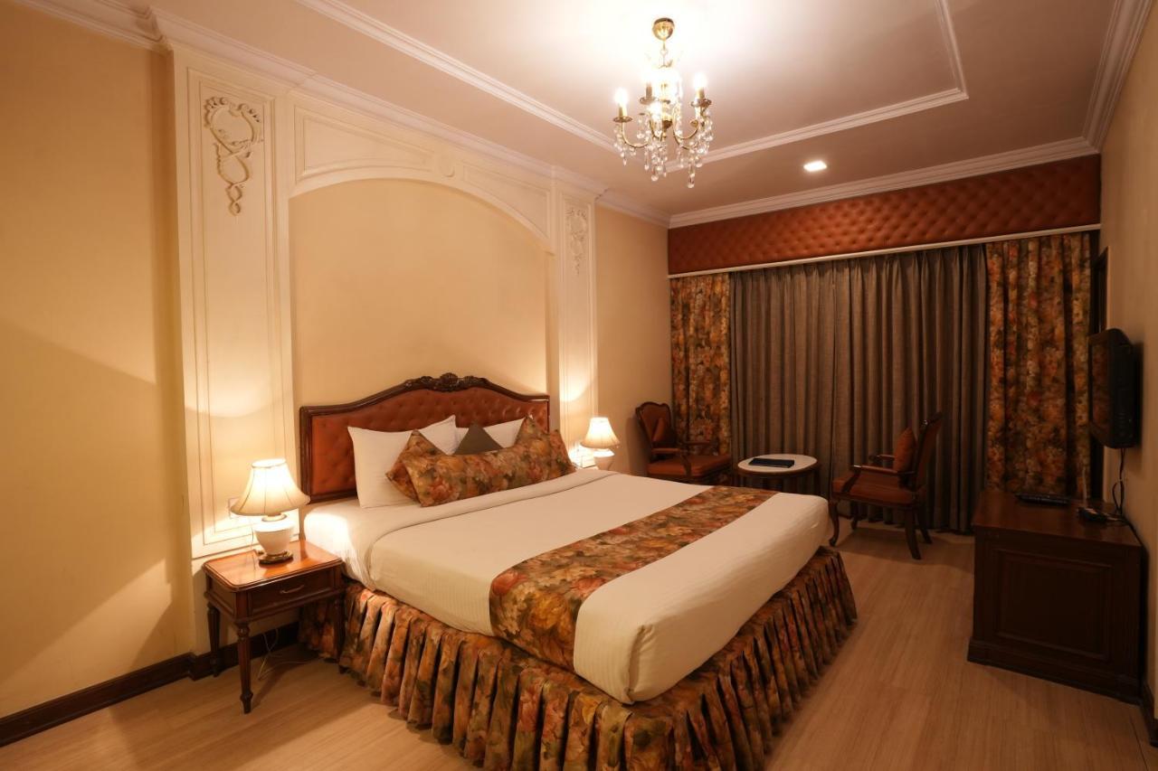 Hotel Hardeo Нагпур Экстерьер фото