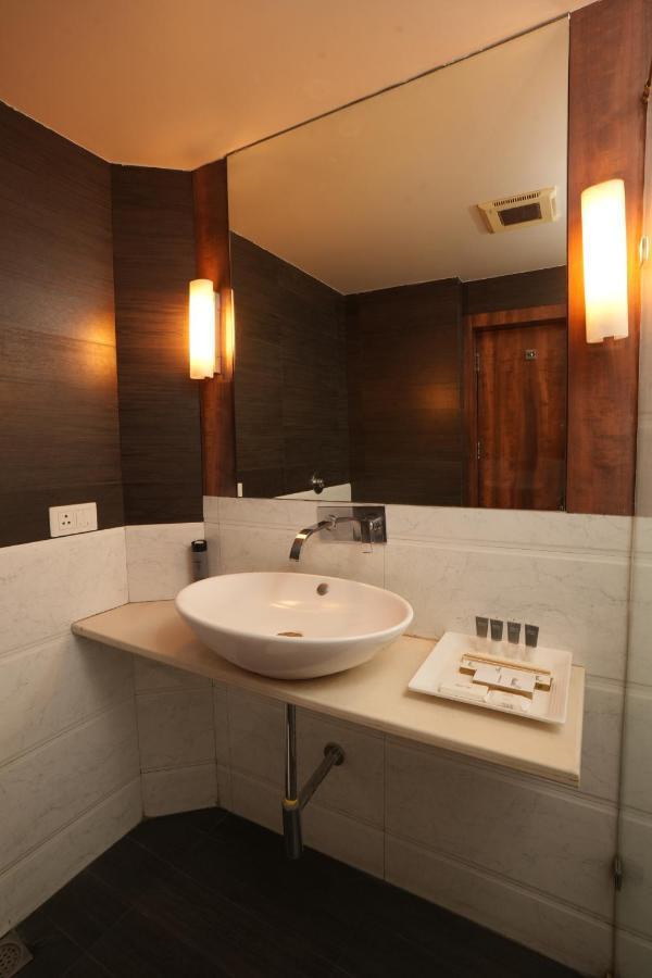 Hotel Hardeo Нагпур Экстерьер фото