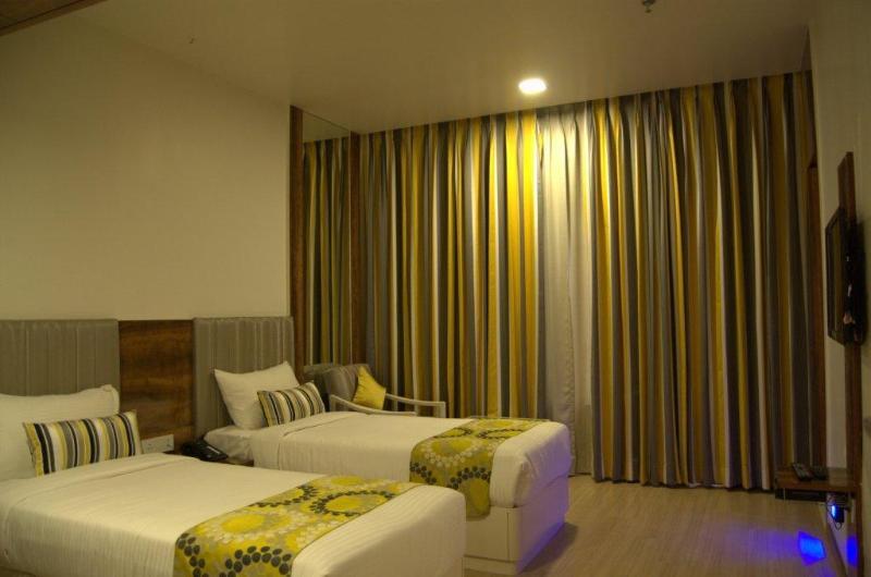 Hotel Hardeo Нагпур Экстерьер фото