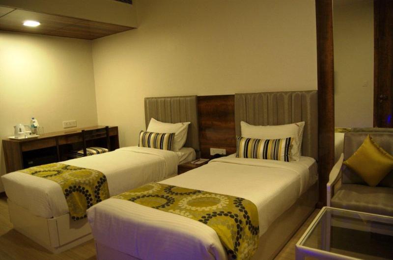 Hotel Hardeo Нагпур Экстерьер фото