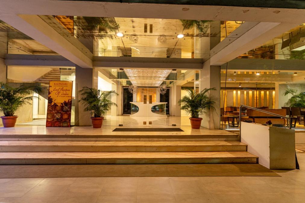 Hotel Hardeo Нагпур Экстерьер фото