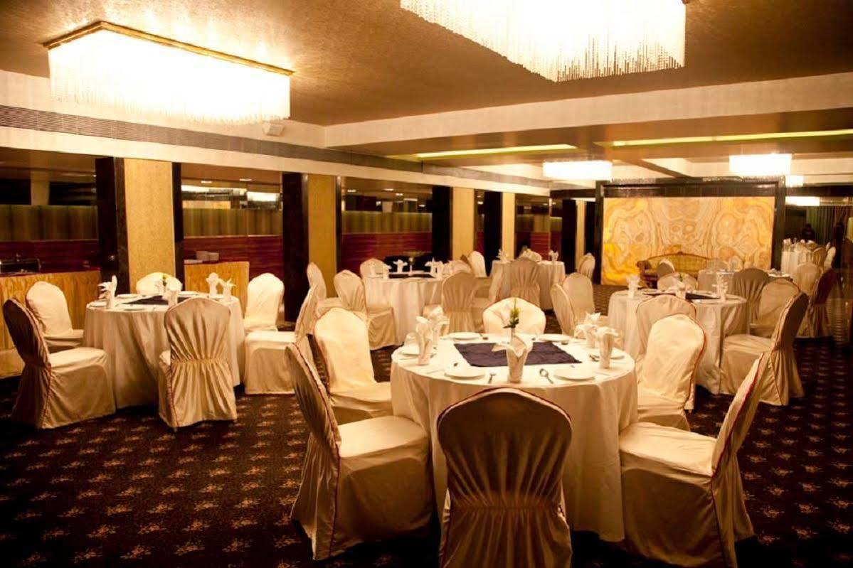 Hotel Hardeo Нагпур Экстерьер фото